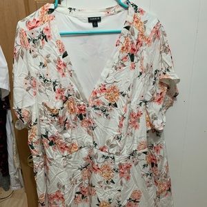 Cute floral dress torrid 4